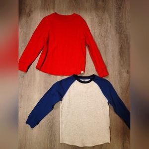 Boys Long sleeved thermal shirts size small (6-7) Includes 2